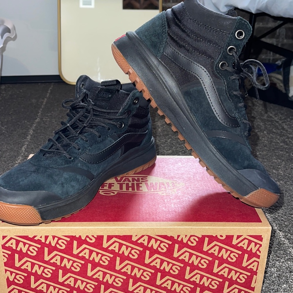 Waterproof ULTRACUSH high top vans